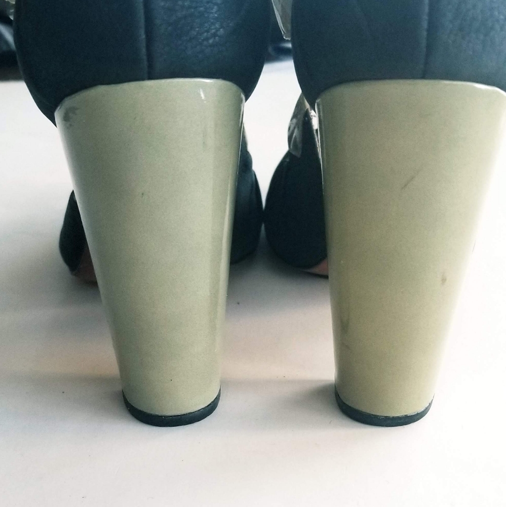 Modern Vintage Leather Mary Jane Heels 2 - Picture 5 of 10